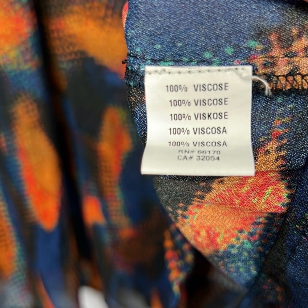 Patterned Women's Top - Picture 4 of 4
